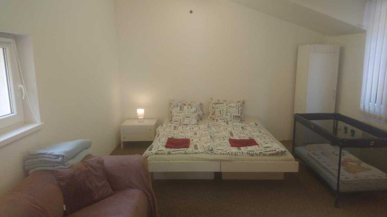 GRAN hostel Banská Bystrica Buitenkant foto
