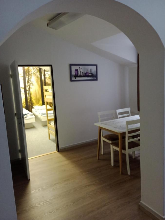 GRAN hostel Banská Bystrica Buitenkant foto